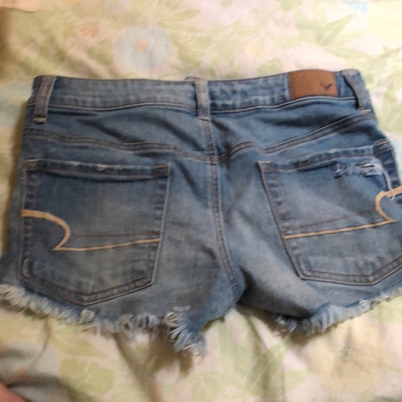 American eagle high rise ripped jean shorts size 2 - Picture 2 of 4